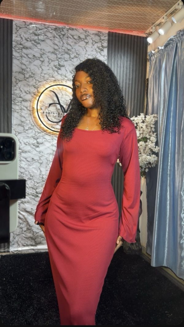 Maya gowns - Image 5