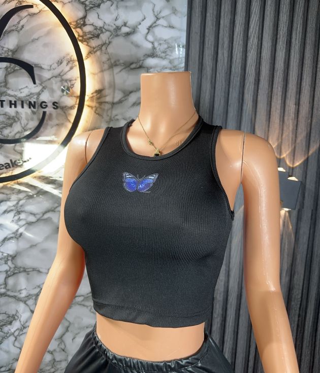 Sleeveless crop tops