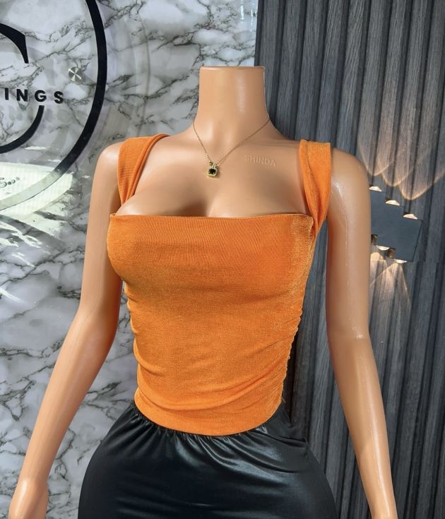 Reversible tops